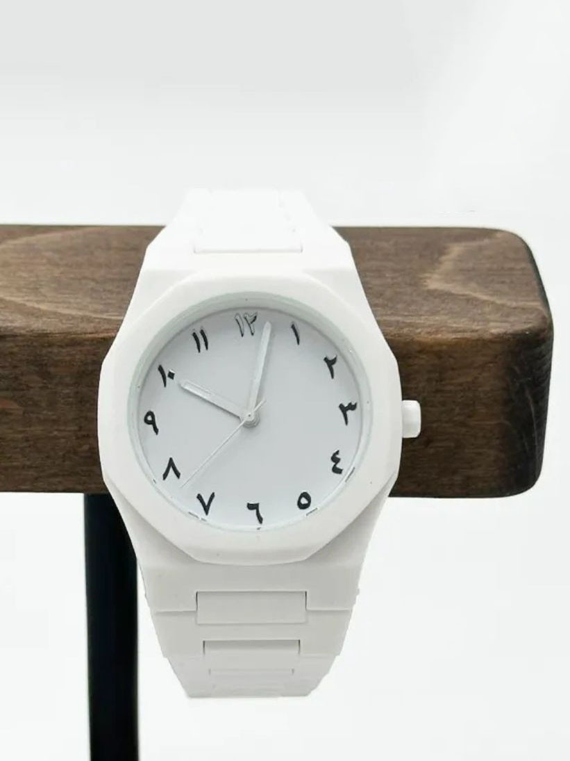 Aura Wrist Watch – Modern & Elegant